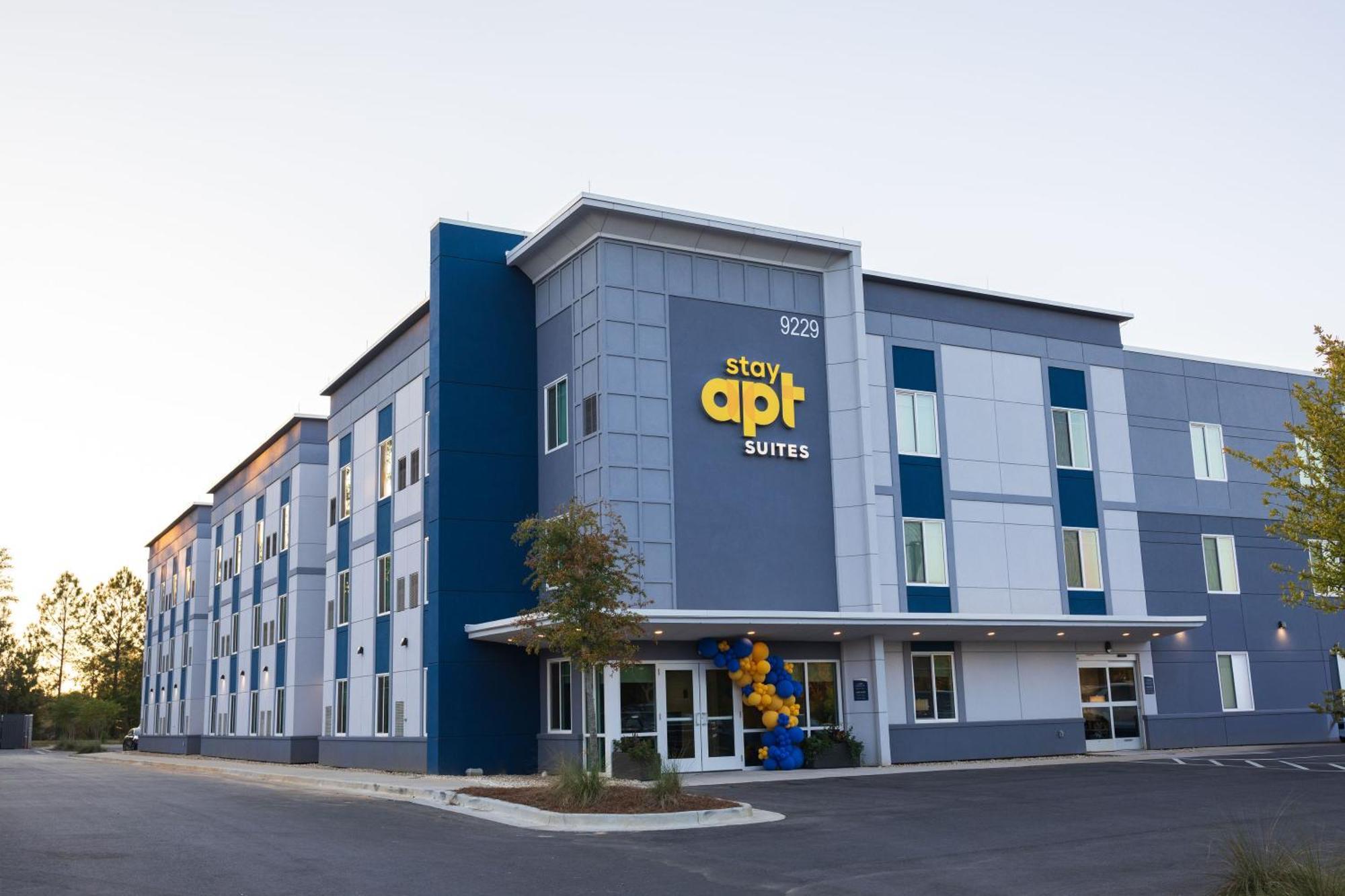 Hotel Stayapt Pensacola-uwf/florida Hospital Area *