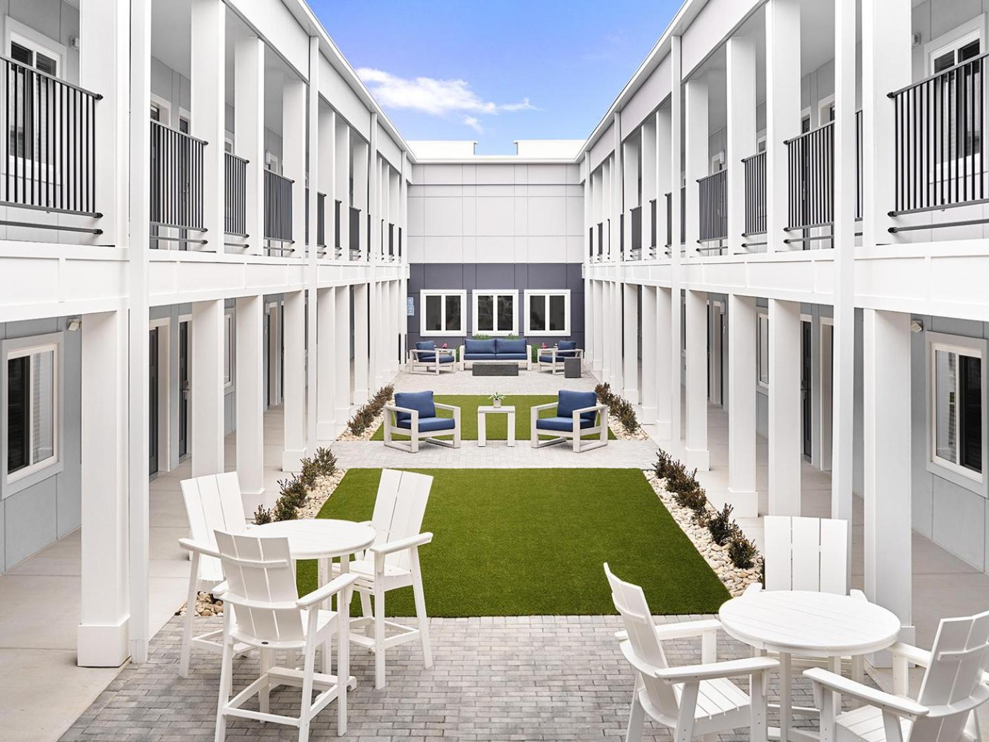 Hotel Stayapt Pensacola-uwf/florida Hospital Area